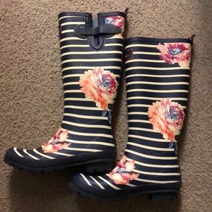 Adorable rain boots